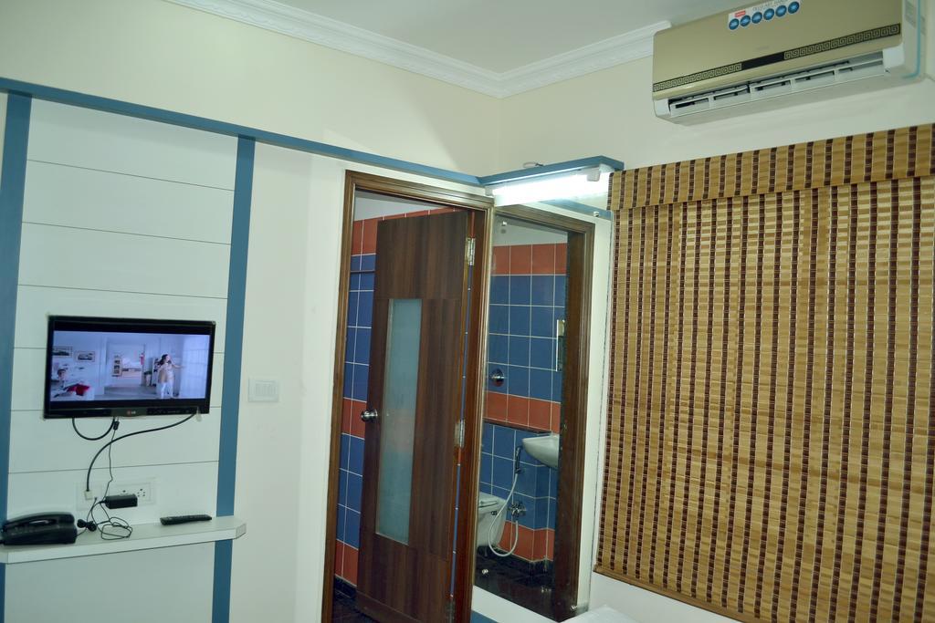 Metro Park Hotel Chennai Cameră foto